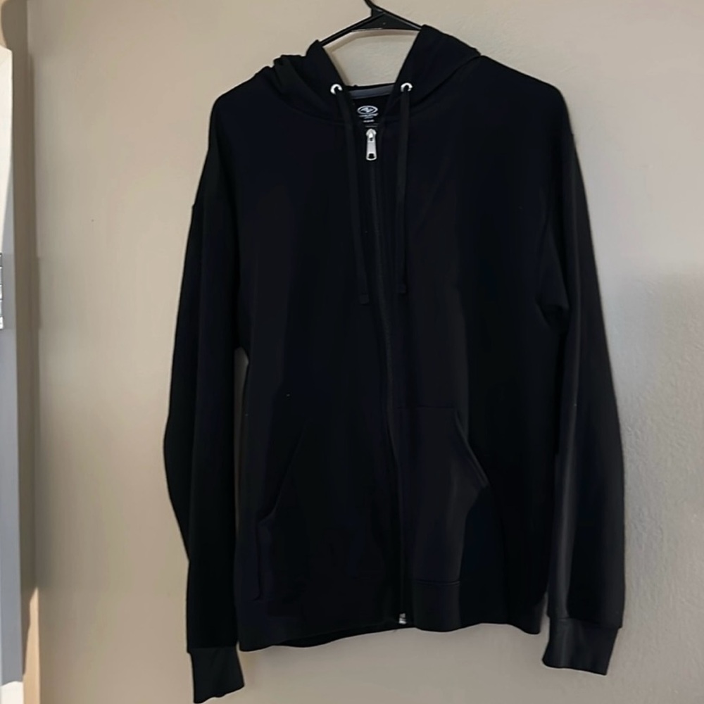 ATHLETIC WORKS. HOODIE. USED. COLOR: BLACK. SIZE: MEDIUM